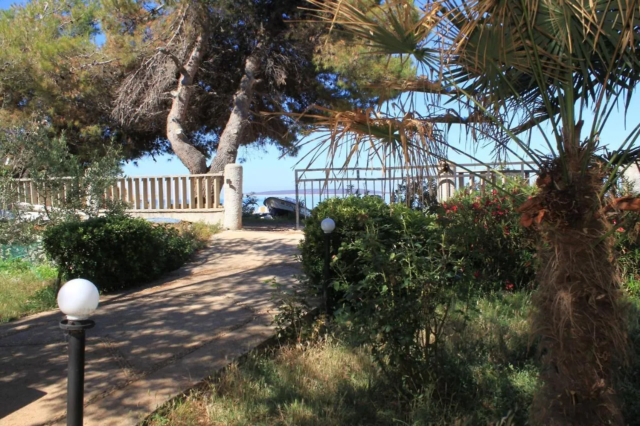 Apartments By The Sea Cove Merascica, Cres - 8071 0*, Stivan